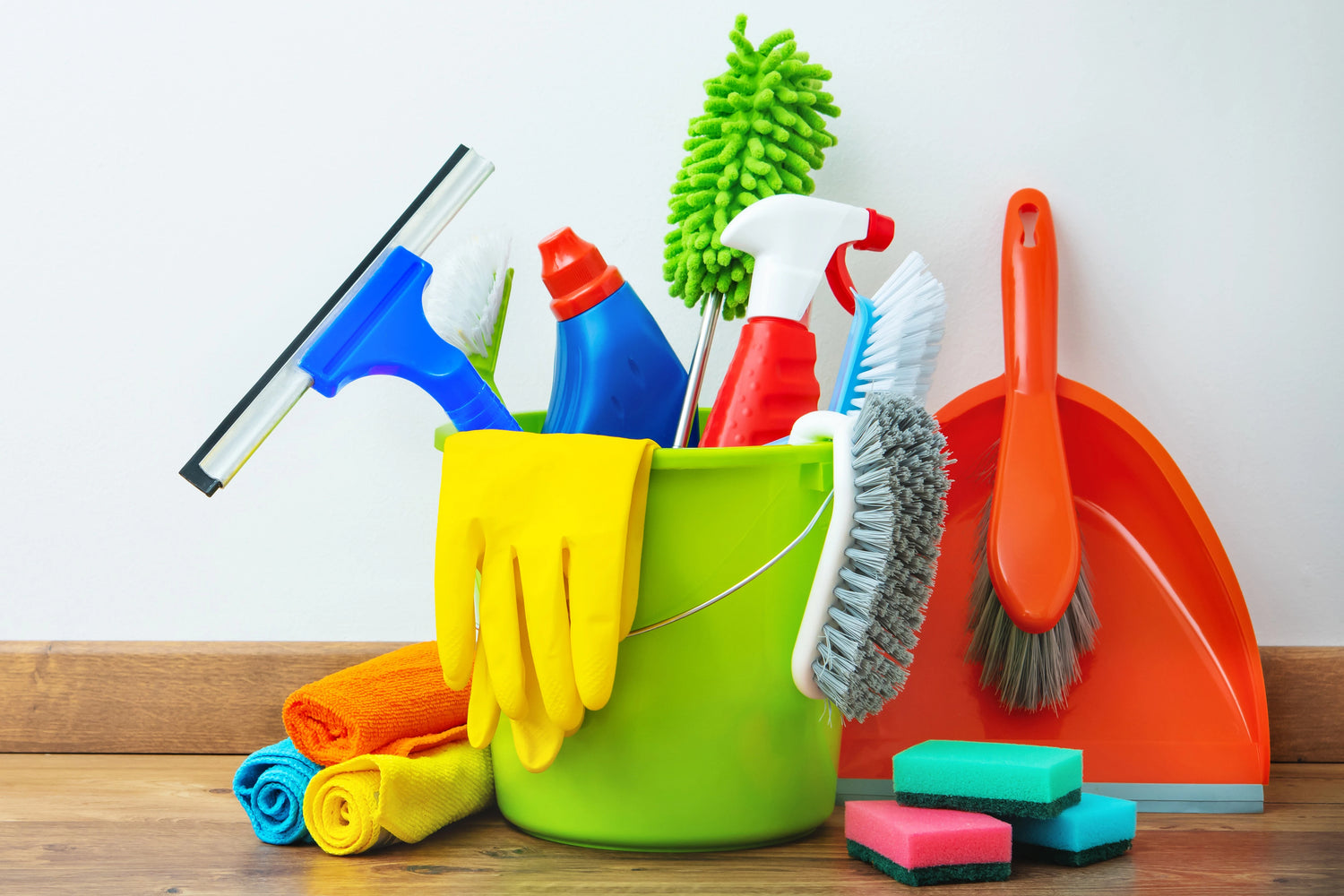 CLEANING PRODUCTS / TOOLS